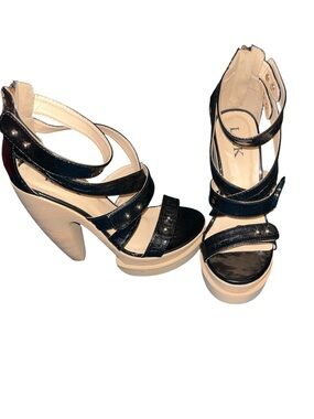 Platform Strappy High Heel Sandals - Black